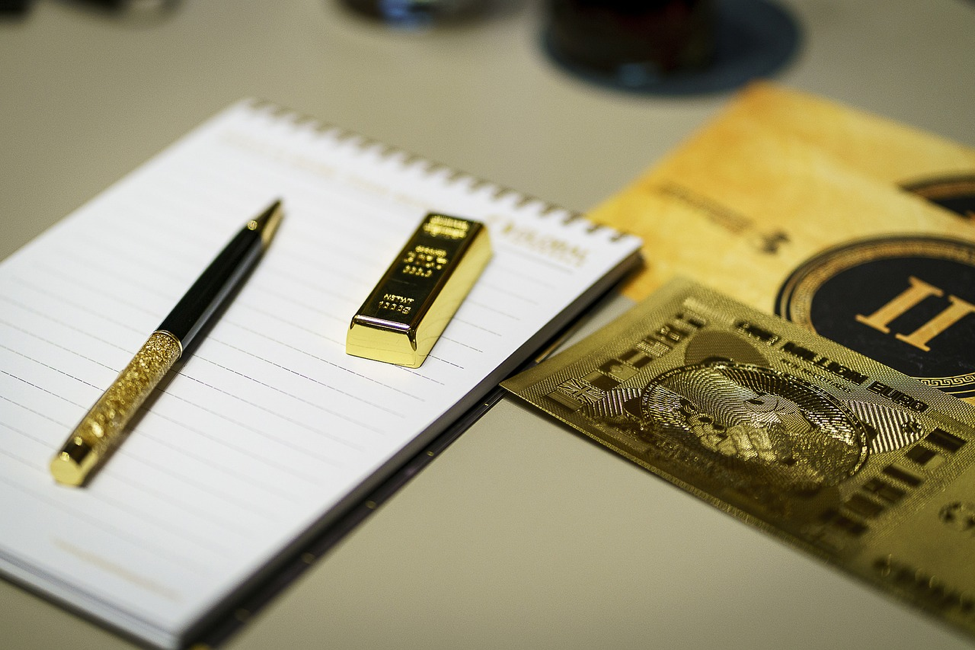 Buying Gold Before the Next Recession? 5 Reasons for Gold and 5 Reasons to Invest Elsewhere